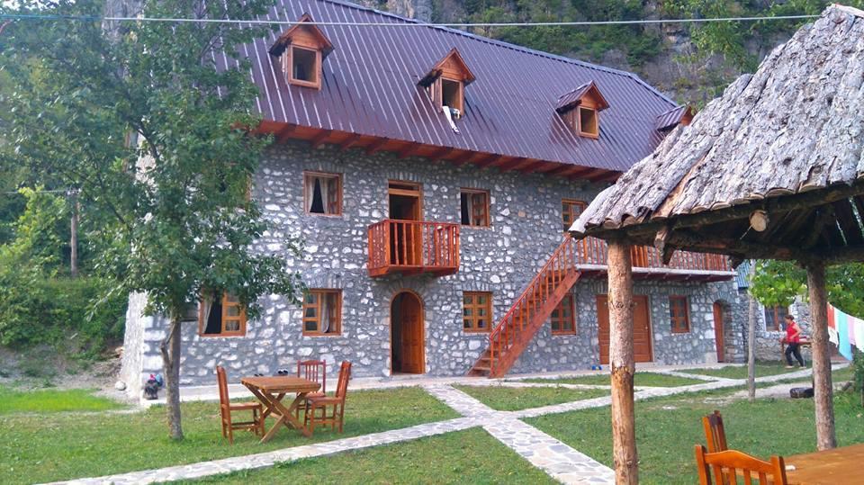 Hotel Bujtina Berishta Theth Exterior foto